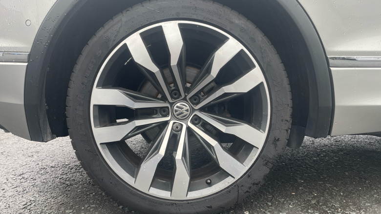 Volkswagen Tiguan 2.0 TDi 150 R-Line 5dr DSG Diesel Estate